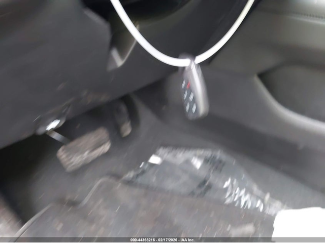 Chevrolet Suburban 5.3L V-8 DI, VVT, 355HP 4X2 Drive - автомобили, коли, обяви за нови и употребявани 10