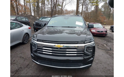 Chevrolet Suburban 5.3L V-8 DI, VVT, 355HP 4X2 Drive - автомобили, коли, обяви за нови и употребявани 11