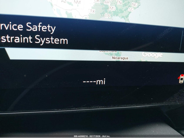 Chevrolet Suburban 5.3L V-8 DI, VVT, 355HP 4X2 Drive - автомобили, коли, обяви за нови и употребявани 14