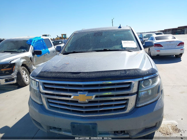 Chevrolet Suburban 5.3L V-8 DI, VVT, 355HP 4X4 Drive - автомобили, коли, обяви за нови и употребявани 11