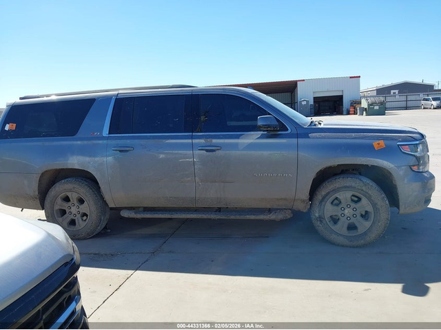 Chevrolet Suburban 5.3L V-8 DI, VVT, 355HP 4X4 Drive - автомобили, коли, обяви за нови и употребявани 12