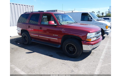chevrolet-tahoe-5-3l-v-8-285hp-4x2-drive - 0