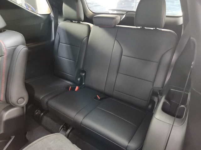 Chevrolet Traverse 2.5L 4cyl AWD - автомобили, коли, обяви за нови и употребявани 13