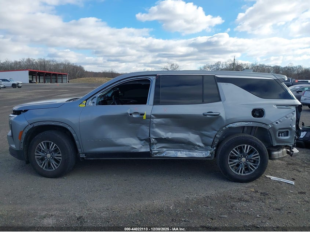 Chevrolet Traverse 2.5L I-4 DI, DOHC, VVT, TURBO, 328HP Front Wheel Drive - автомобили, коли, обяви за нови и употребявани 14