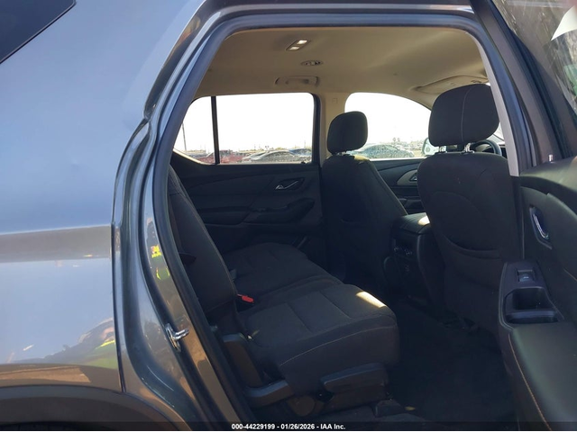 Chevrolet Traverse 3.6L V-6 DI, DOHC, VVT, 310HP Front Wheel Drive - автомобили, коли, обяви за нови и употребявани 7
