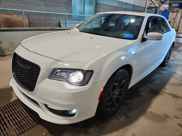 Chrysler 200 3.6L 6cyl AWD - автомобили, коли, обяви за нови и употребявани 0