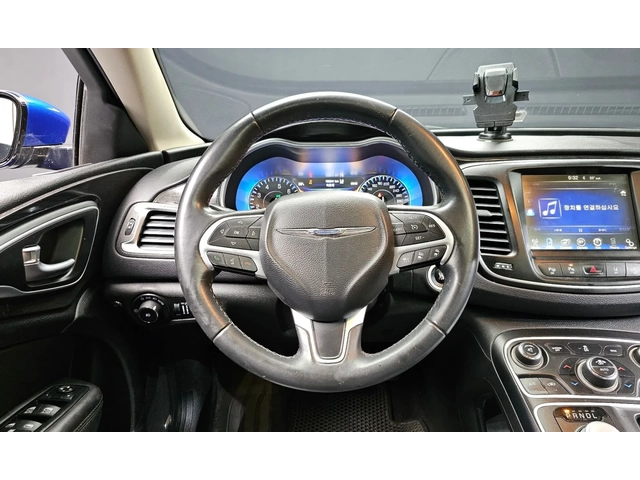 Chrysler 200 * Distronic, * Park Assist * 2.4 - автомобили, коли, обяви за нови и употребявани 7
