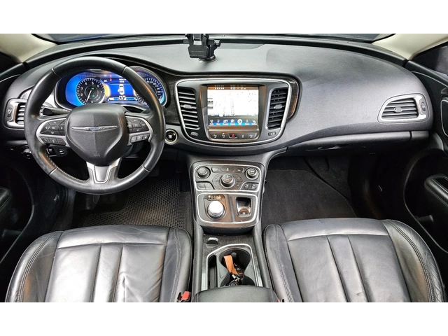Chrysler 200 * Distronic, * Park Assist * 2.4 - автомобили, коли, обяви за нови и употребявани 6