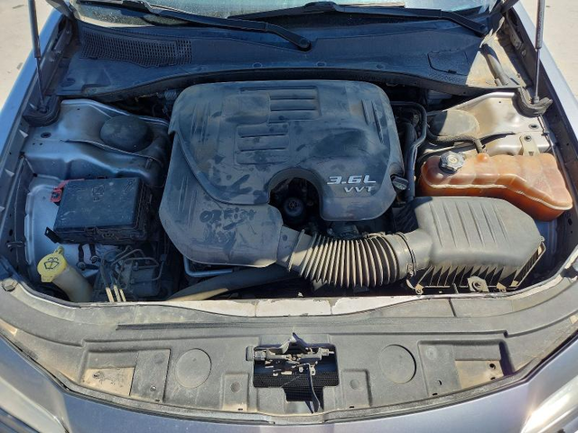 Chrysler 300 3.6L 6 ALL WHEEL DRIVE - автомобили, коли, обяви за нови и употребявани 10