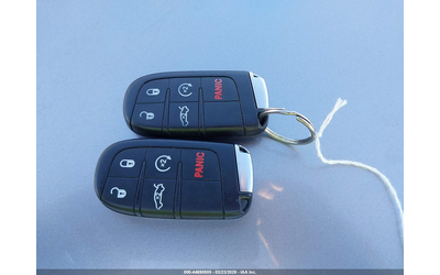 Chrysler 300 3.6L V-6 DOHC, VVT, 300HP All Wheel Drive - автомобили, коли, обяви за нови и употребявани 10