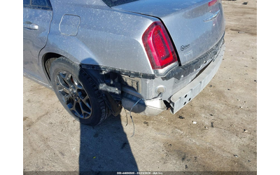 chrysler-300-3-6l-v-6-dohc-vvt-300hp-all-wheel-drive - 5