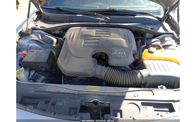 Chrysler 300 3.6L V-6 DOHC, VVT, 300HP All Wheel Drive - автомобили, коли, обяви за нови и употребявани 9