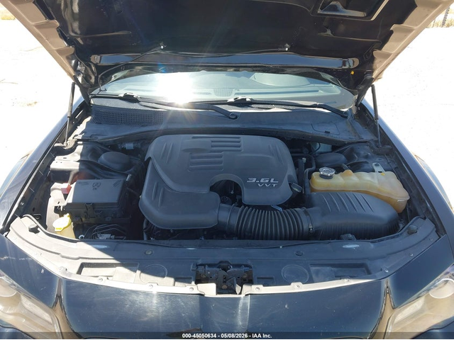 Chrysler 300 3.6L V-6 DOHC, VVT, 300HP Rear Wheel Drive - автомобили, коли, обяви за нови и употребявани 9