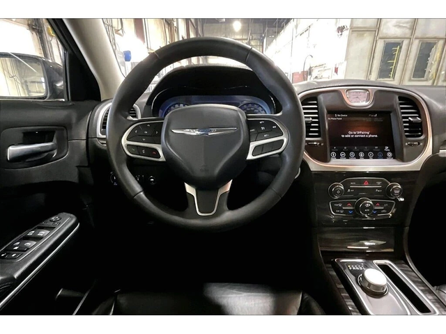 Chrysler 300c * Touring | V6 | Heated Seats | Navigation * CARFA - автомобили, коли, обяви за нови и употребявани 4