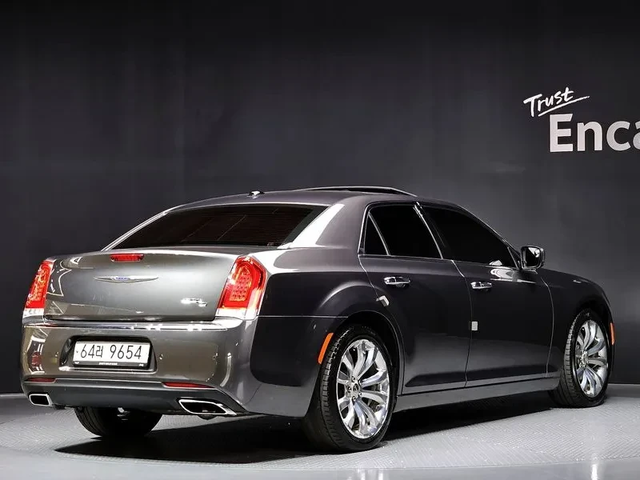 Chrysler 300c - автомобили, коли, обяви за нови и употребявани 1