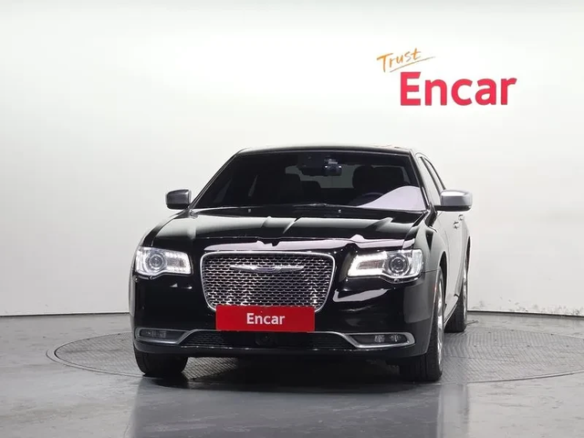 Chrysler 300c AWD - автомобили, коли, обяви за нови и употребявани 2