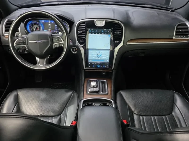 Chrysler 300c AWD - автомобили, коли, обяви за нови и употребявани 6