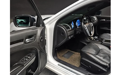 Chrysler 300c 3.6 Prestige - автомобили, коли, обяви за нови и употребявани 10