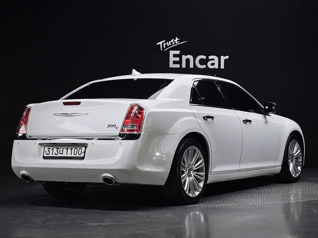 Chrysler 300c 3.6 Prestige - автомобили, коли, обяви за нови и употребявани 1