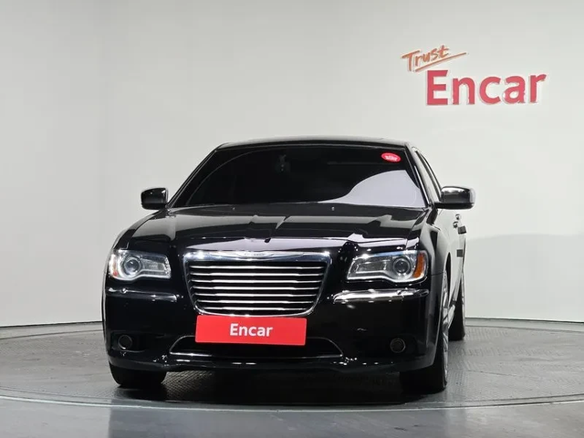 Chrysler 300c 3.6 - автомобили, коли, обяви за нови и употребявани 2