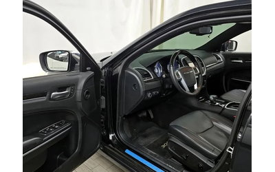 Chrysler 300c 3.6 - автомобили, коли, обяви за нови и употребявани 9