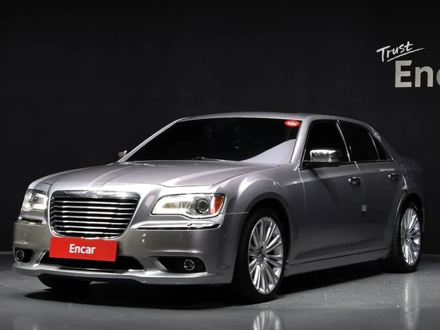 Chrysler 300c 3.6 - автомобили, коли, обяви за нови и употребявани 0