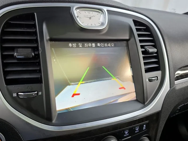 Chrysler 300c 3.6 - автомобили, коли, обяви за нови и употребявани 14