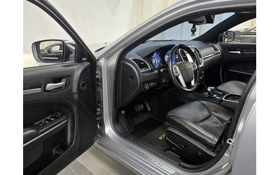 Chrysler 300c 3.6 - автомобили, коли, обяви за нови и употребявани 9