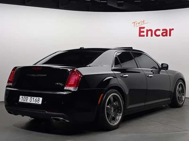 Chrysler 300c 3.6 - автомобили, коли, обяви за нови и употребявани 1