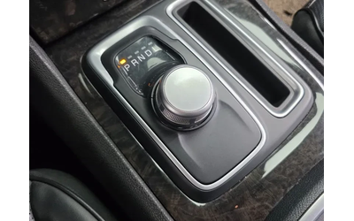 Chrysler 300c 3.6 - автомобили, коли, обяви за нови и употребявани 8