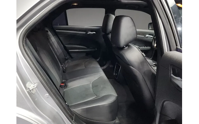 Chrysler 300c 3.6 - автомобили, коли, обяви за нови и употребявани 11