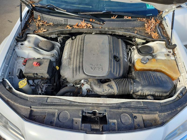 Chrysler 300c 5.7L 8 ALL WHEEL DRIVE - автомобили, коли, обяви за нови и употребявани 10