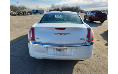 chrysler-300c-5-7l-8-all-wheel-drive - 5