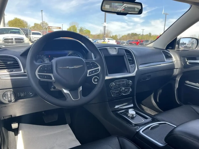 Chrysler 300c Touring-L All-Wheel Drive* * - автомобили, коли, обяви за нови и употребявани 13