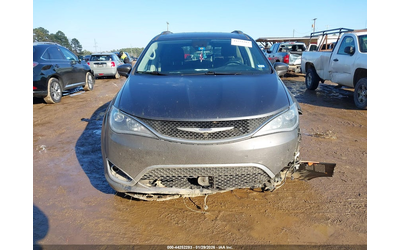 Chrysler Pacifica 3.6L V-6 DOHC, VVT, 287HP Front Wheel Drive - автомобили, коли, обяви за нови и употребявани 11