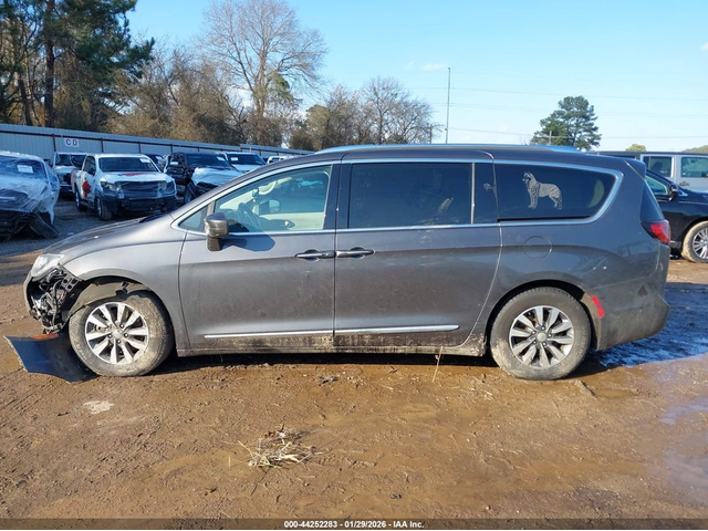 Chrysler Pacifica 3.6L V-6 DOHC, VVT, 287HP Front Wheel Drive - автомобили, коли, обяви за нови и употребявани 13