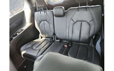Chrysler Pacifica Touring L| ACC| PANO| ПОДГРЕВИ| 2 КЛЮЧА| CARFAX - автомобили, коли, обяви за нови и употребявани 12