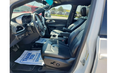 Chrysler Pacifica Touring L| ACC| PANO| ПОДГРЕВИ| 2 КЛЮЧА| CARFAX - автомобили, коли, обяви за нови и употребявани 6