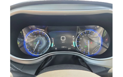 Chrysler Pacifica Touring L| ACC| PANO| ПОДГРЕВИ| 2 КЛЮЧА| CARFAX - автомобили, коли, обяви за нови и употребявани 8