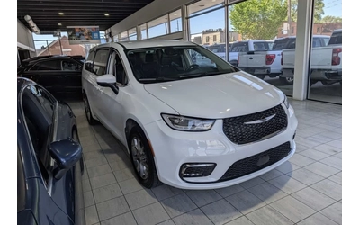 chrysler-pacifica - 1
