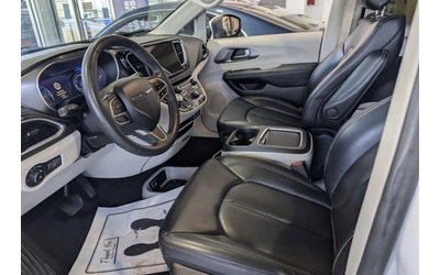 chrysler-pacifica - 5