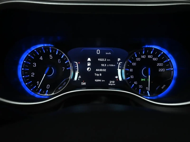 Chrysler Pacifica Pacifica - автомобили, коли, обяви за нови и употребявани 11
