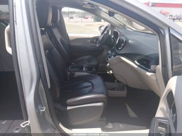 Chrysler Pacifica TOURING-L* КОЖА* ПОДГРЕВ* NAVI* LED* TV* - автомобили, коли, обяви за нови и употребявани 4