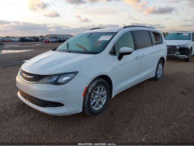 Chrysler Voyager 3.6L V-6 DOHC, VVT, 287HP Front Wheel Drive - автомобили, коли, обяви за нови и употребявани 1