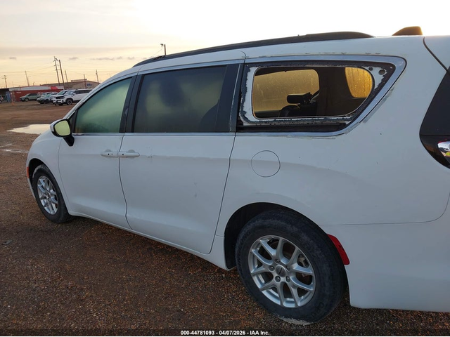 Chrysler Voyager 3.6L V-6 DOHC, VVT, 287HP Front Wheel Drive - автомобили, коли, обяви за нови и употребявани 5
