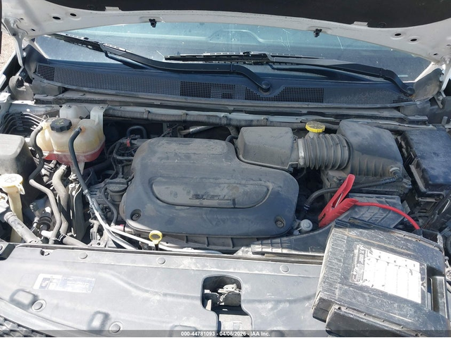 Chrysler Voyager 3.6L V-6 DOHC, VVT, 287HP Front Wheel Drive - автомобили, коли, обяви за нови и употребявани 9