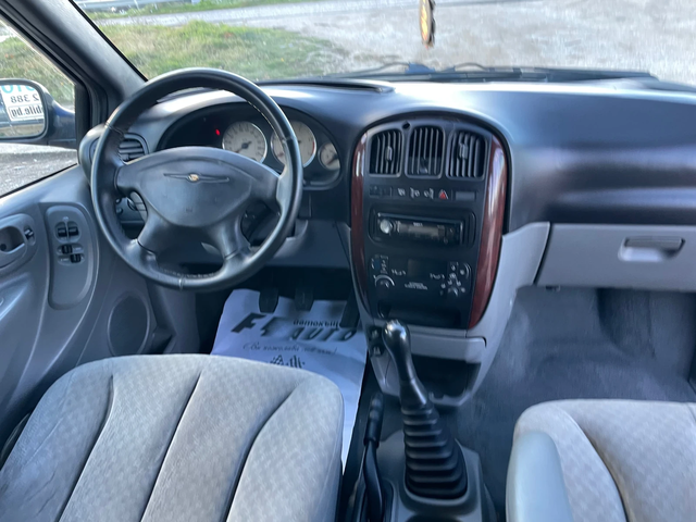 Chrysler Voyager 2.5TDI-140-FEIS-ITALIA - автомобили, коли, обяви за нови и употребявани 7