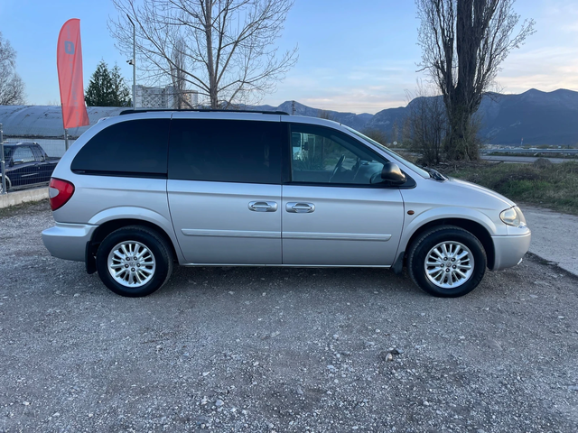 Chrysler Voyager 2.8GRDI-AVTOMAT-6+ 1-ITALIA - автомобили, коли, обяви за нови и употребявани 3