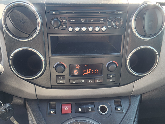 Citroen Berlingo 1.6HDI - автомобили, коли, обяви за нови и употребявани 8