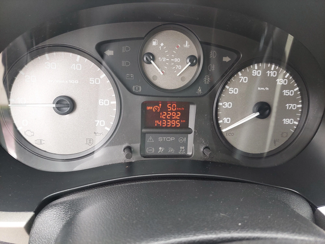 Citroen Berlingo 1, 6HDI 92ps MULTISPACE - автомобили, коли, обяви за нови и употребявани 8